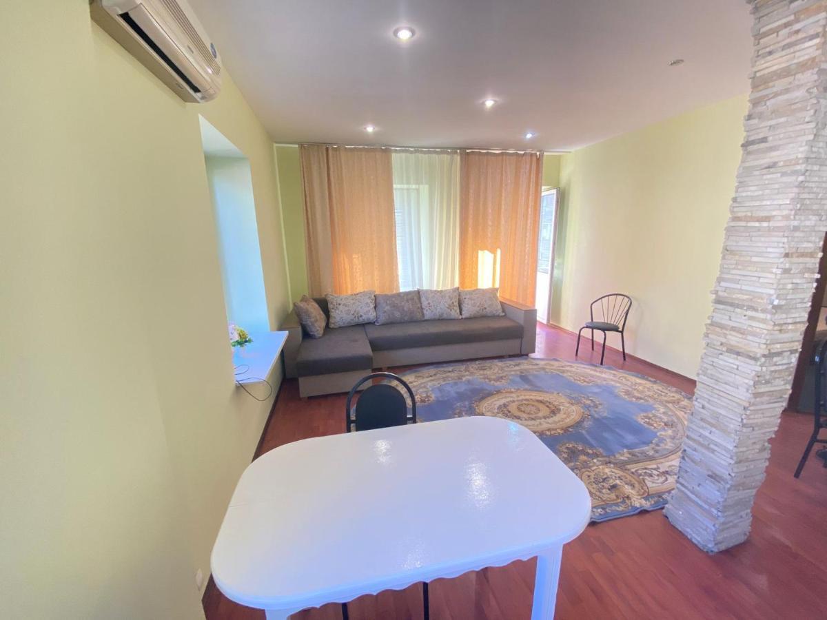 White New Apartments Ultracentral 2-Rooms In The Heart Кишинёв Экстерьер фото