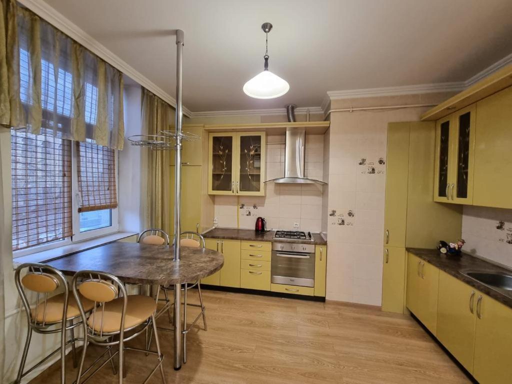 White New Apartments Ultracentral 2-Rooms In The Heart Кишинёв Экстерьер фото